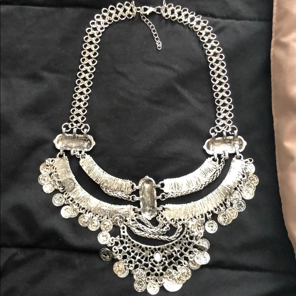 Silver Vintage Necklace NWOT - Picture 4 of 4